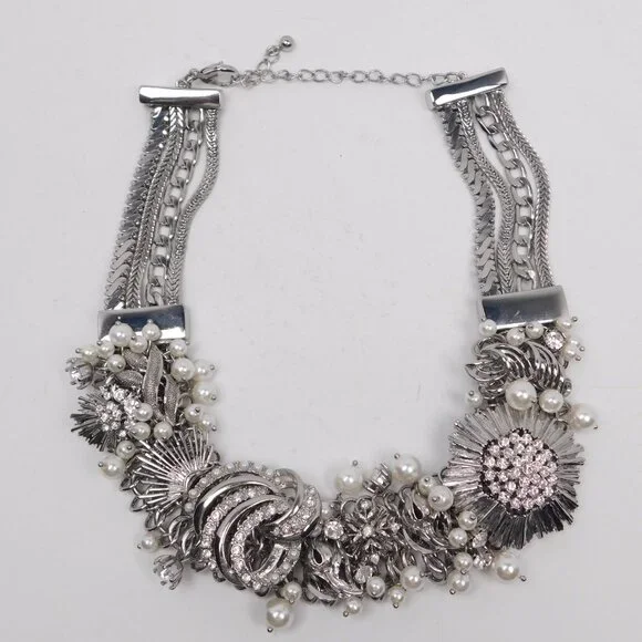 WHBM White House Black Market Glass Pearl Cluster Statement Necklace (52725) - Picture 2 of 5